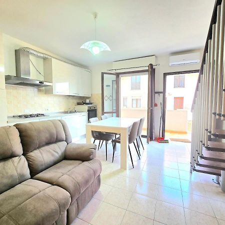 Casa Amelia Oristano, 10 Minutes From The Beaches Exterior photo